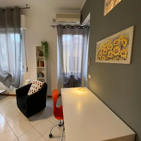 Civico 8 Guest house Prato (Prato)